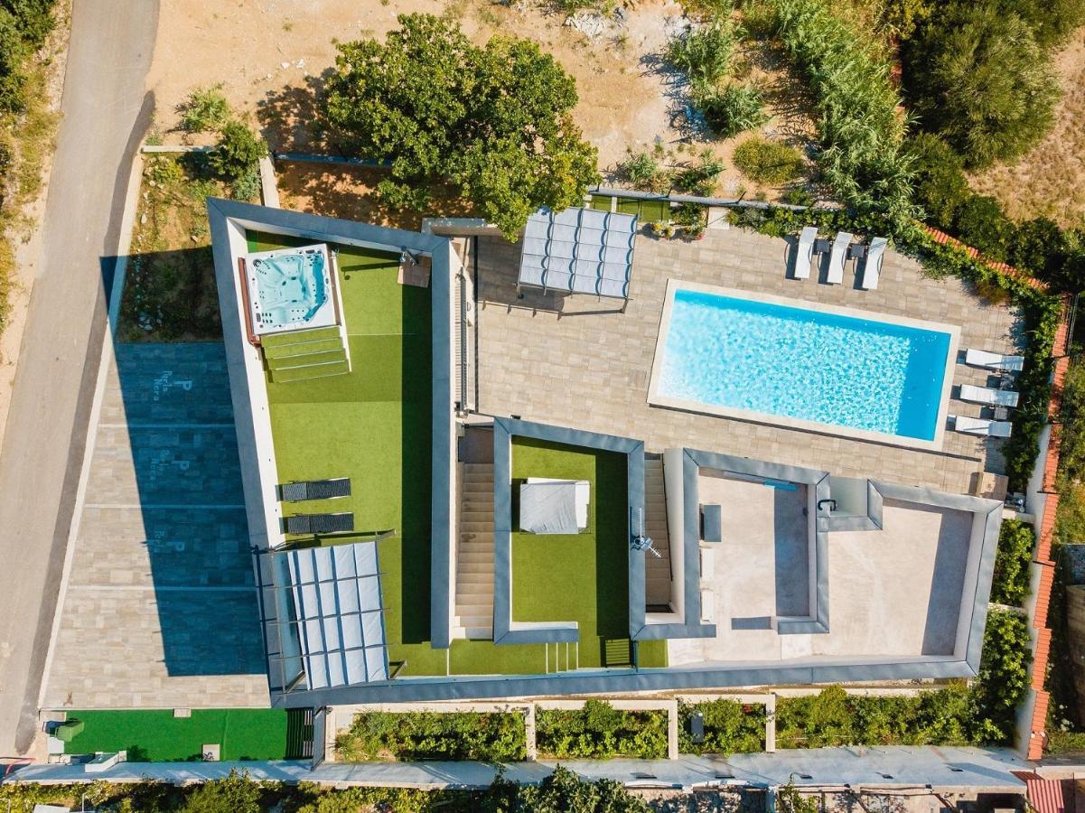 Perla Nera Heated Pool & Sauna Stan Trigraci Exteriör bild